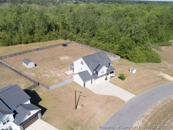 1457 Creekwood Road, Hope Mills, NC 28348