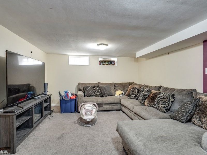 6710 Ackley Road, Parma, OH 44129 Photo 16