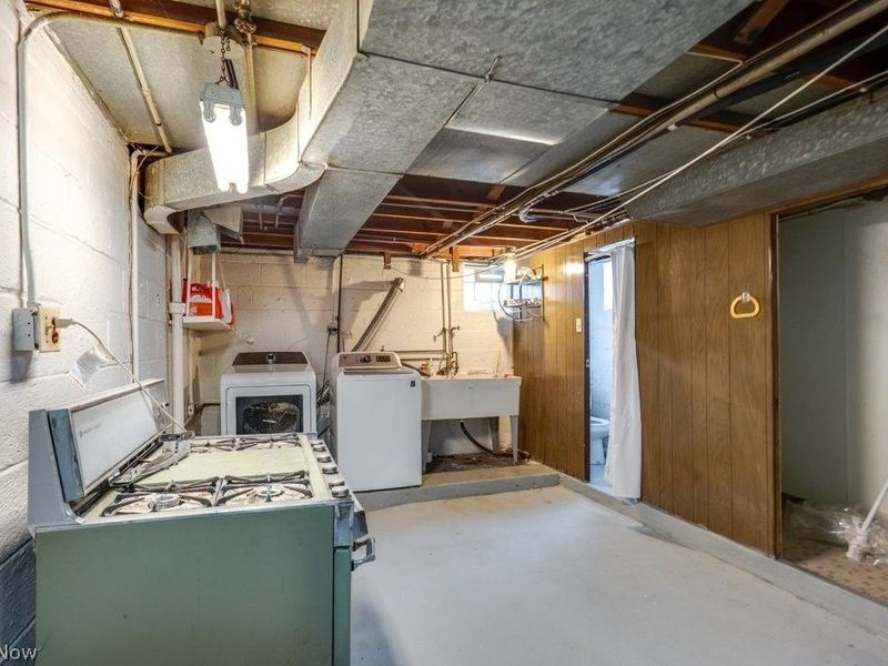 6710 Ackley Road, Parma, OH 44129 Photo 17