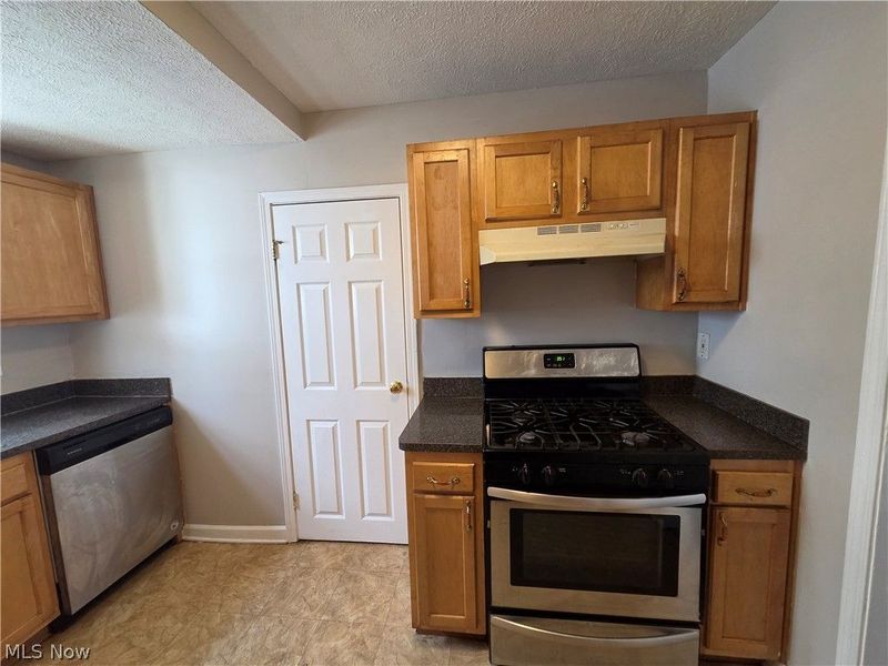 3757 Grosvenor Road, South Euclid, OH 44118 Photo 6