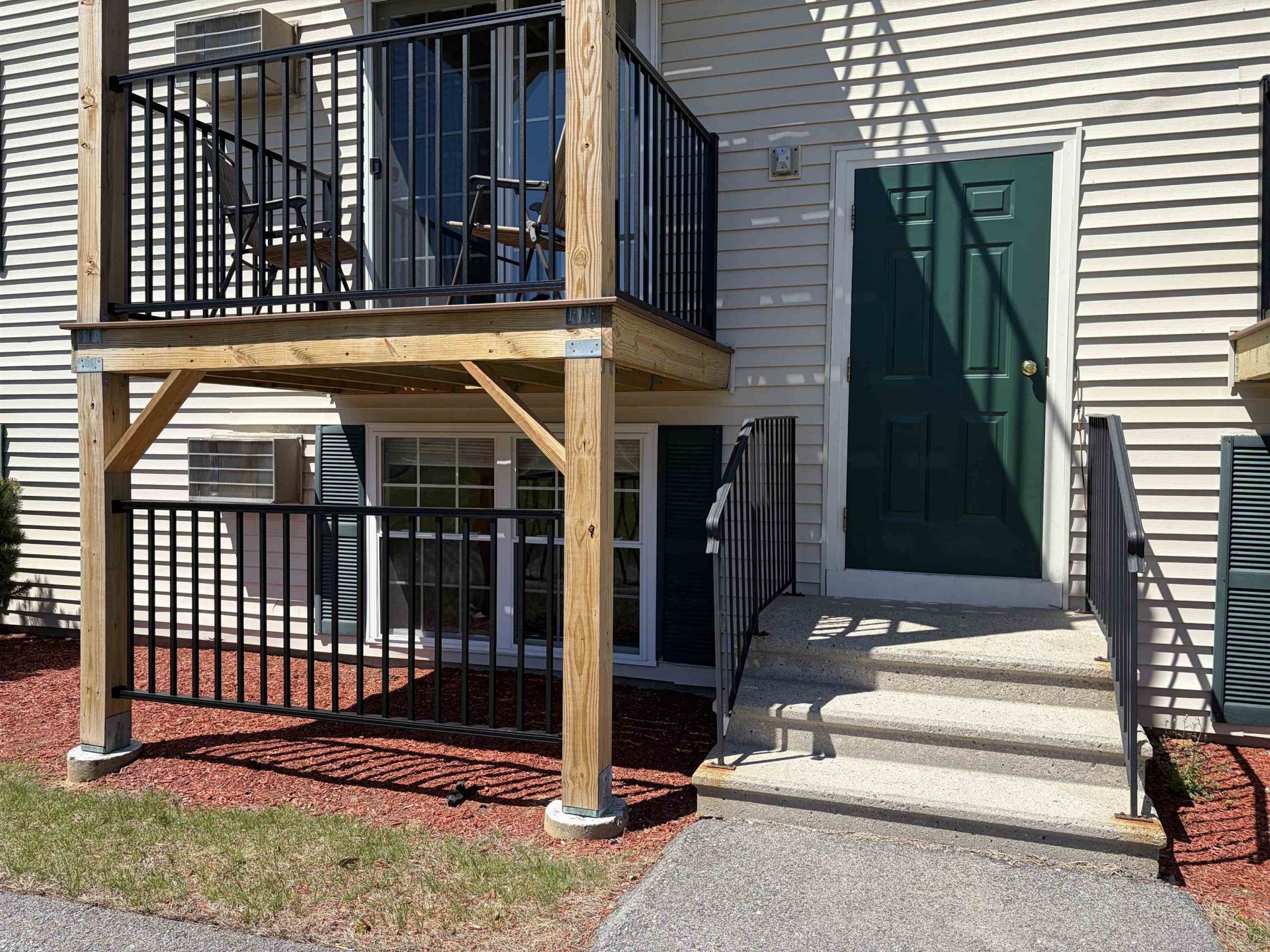 804 White Cedar Boulevard, Portsmouth, NH 03801 Main Photo