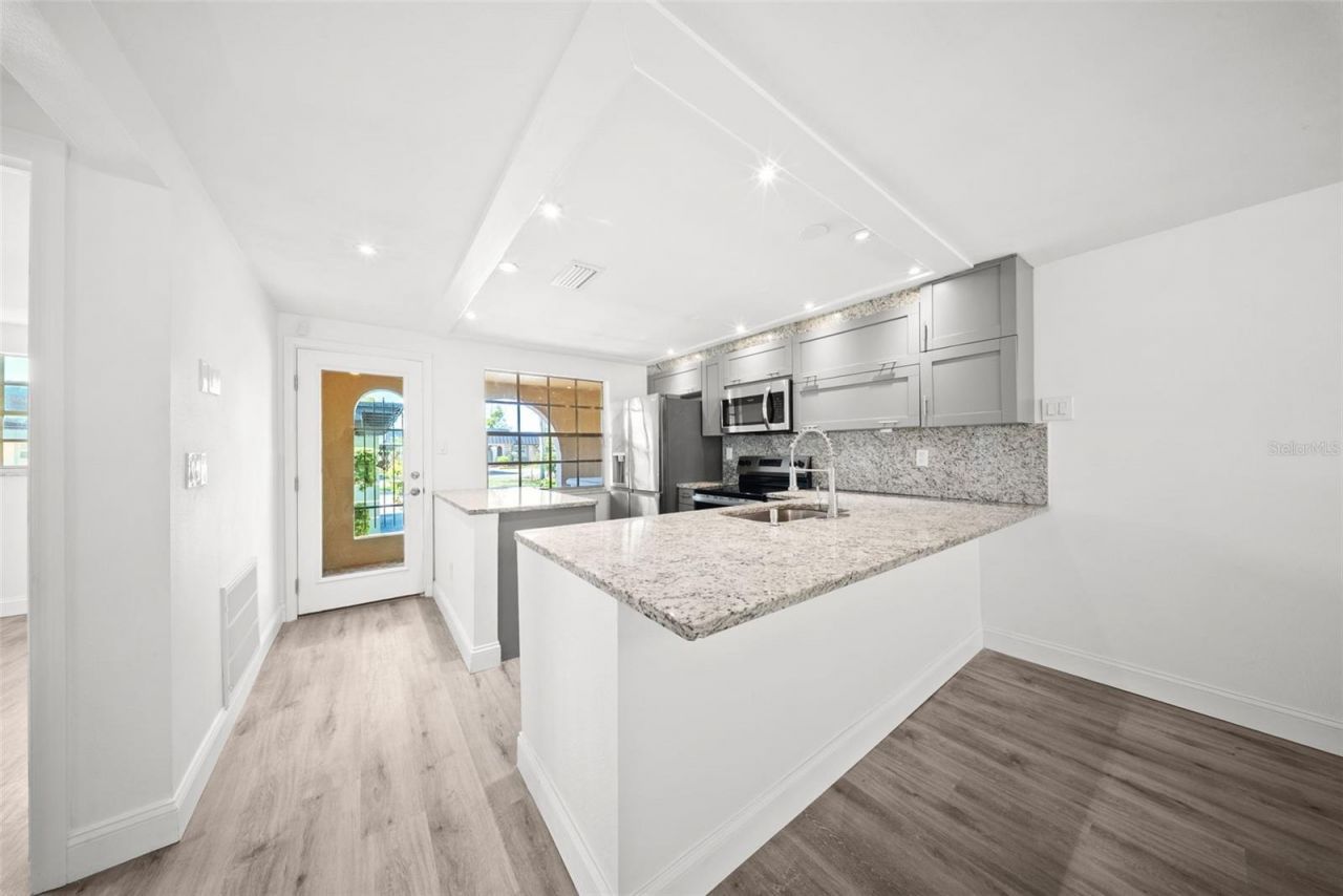 4127 Stratford Drive , Unit 4127, New Port Richey, FL 34652 Photo
