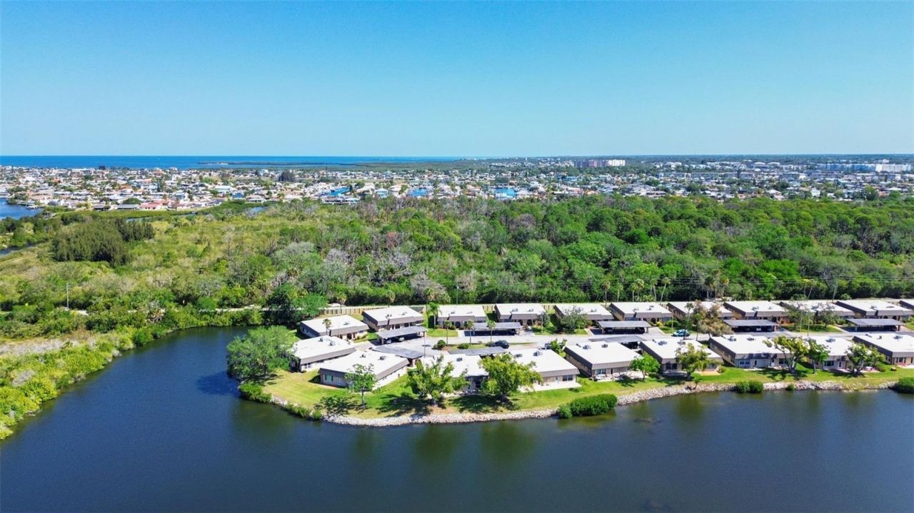 4127 Stratford Drive , Unit 4127, New Port Richey, FL 34652 Photo
