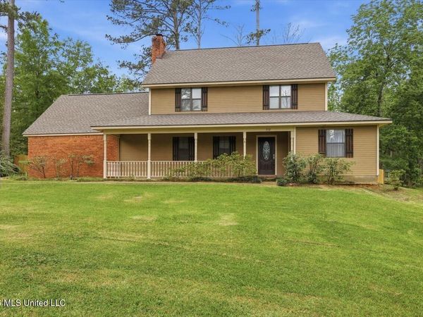 210 Magnolia Trail, Brandon, MS 39047