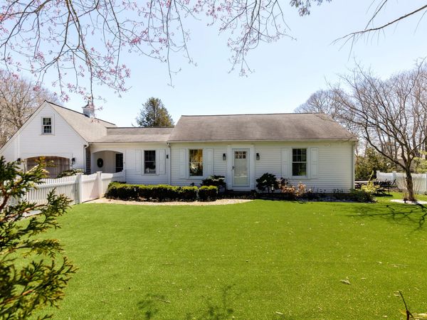 6 Scottsdale Road, Centerville, MA 02632