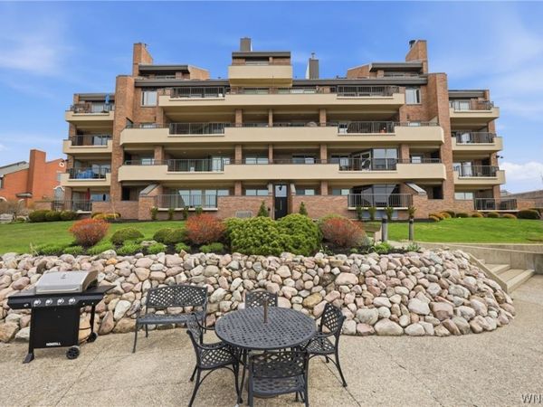 40 Waterfront Circle, Unit 406, Buffalo, NY 14202