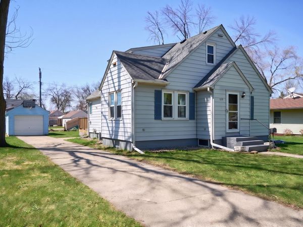 120 S Cedar Street, Belle Plaine, MN 56011