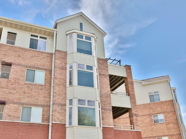 301 Harbour Town Drive, Unit 322, Madison, WI 53717