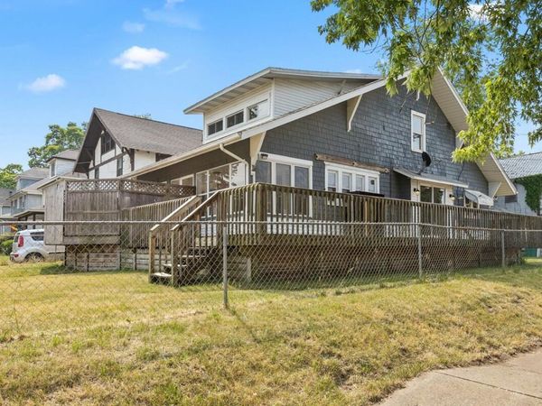 660 E Michigan Avenue E, Battle Creek, MI 49014