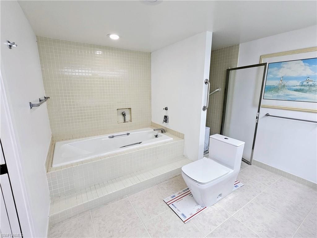5260 S Landings Dr, Unit 407, Fort Myers, FL 33919 Photo