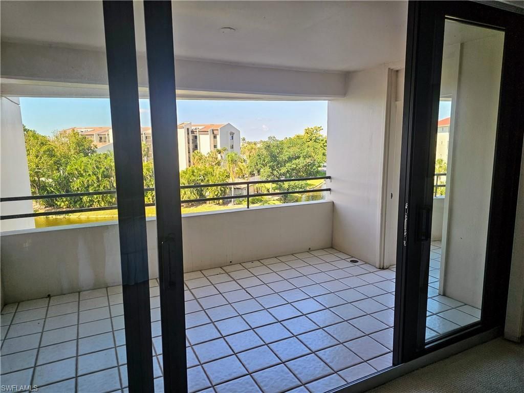 5260 S Landings Dr, Unit 407, Fort Myers, FL 33919 Photo