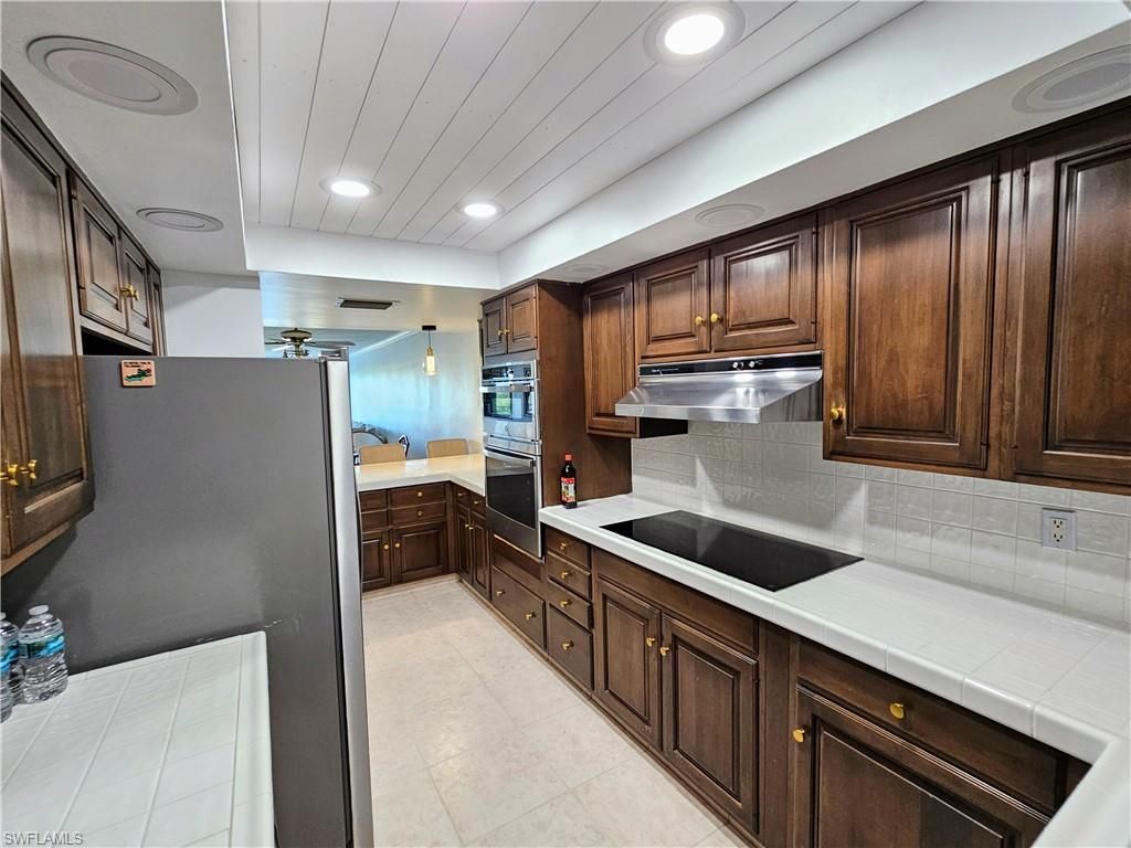5260 S Landings Dr, Unit 407, Fort Myers, FL 33919 Photo