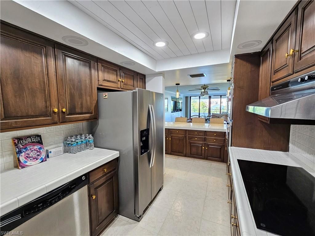 5260 S Landings Dr, Unit 407, Fort Myers, FL 33919 Photo
