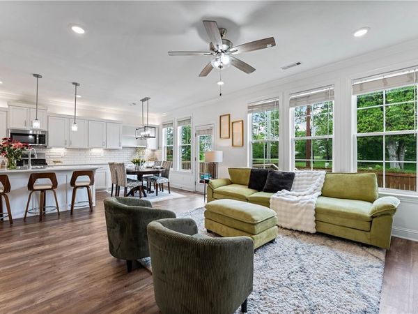 2006 SW Poppy Street , Bentonville, AR 72713