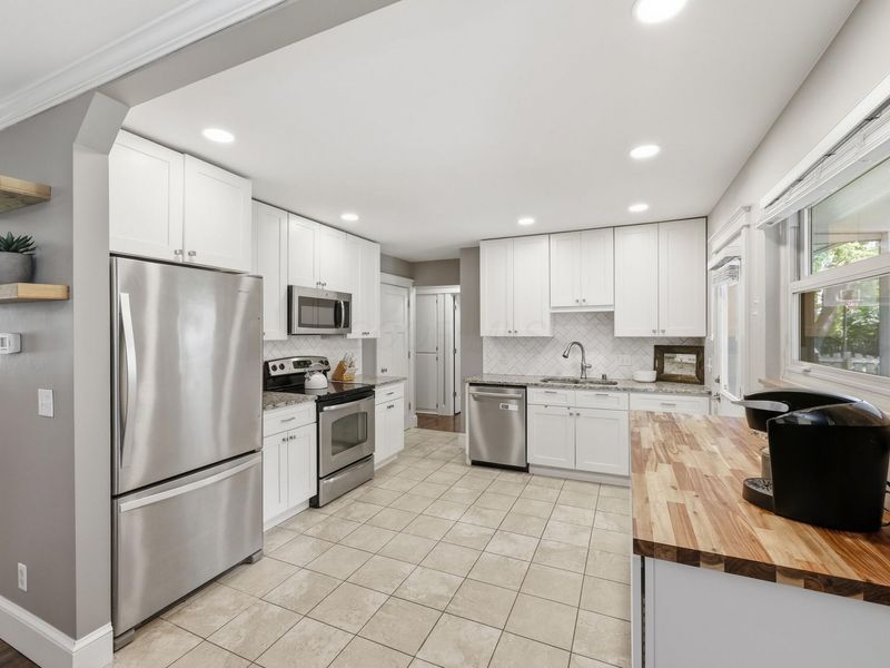 1797 Riverhill Road, Columbus, OH 43221 Photo 9