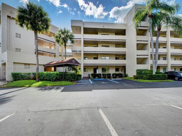 3154 Via Poinciana , Unit 308, Lake Worth, FL 33467