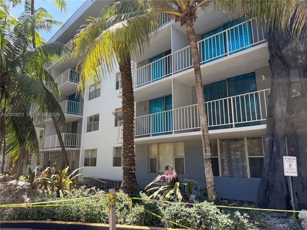 1805 Sans Souci Blvd, Unit 526, North Miami, FL 33181