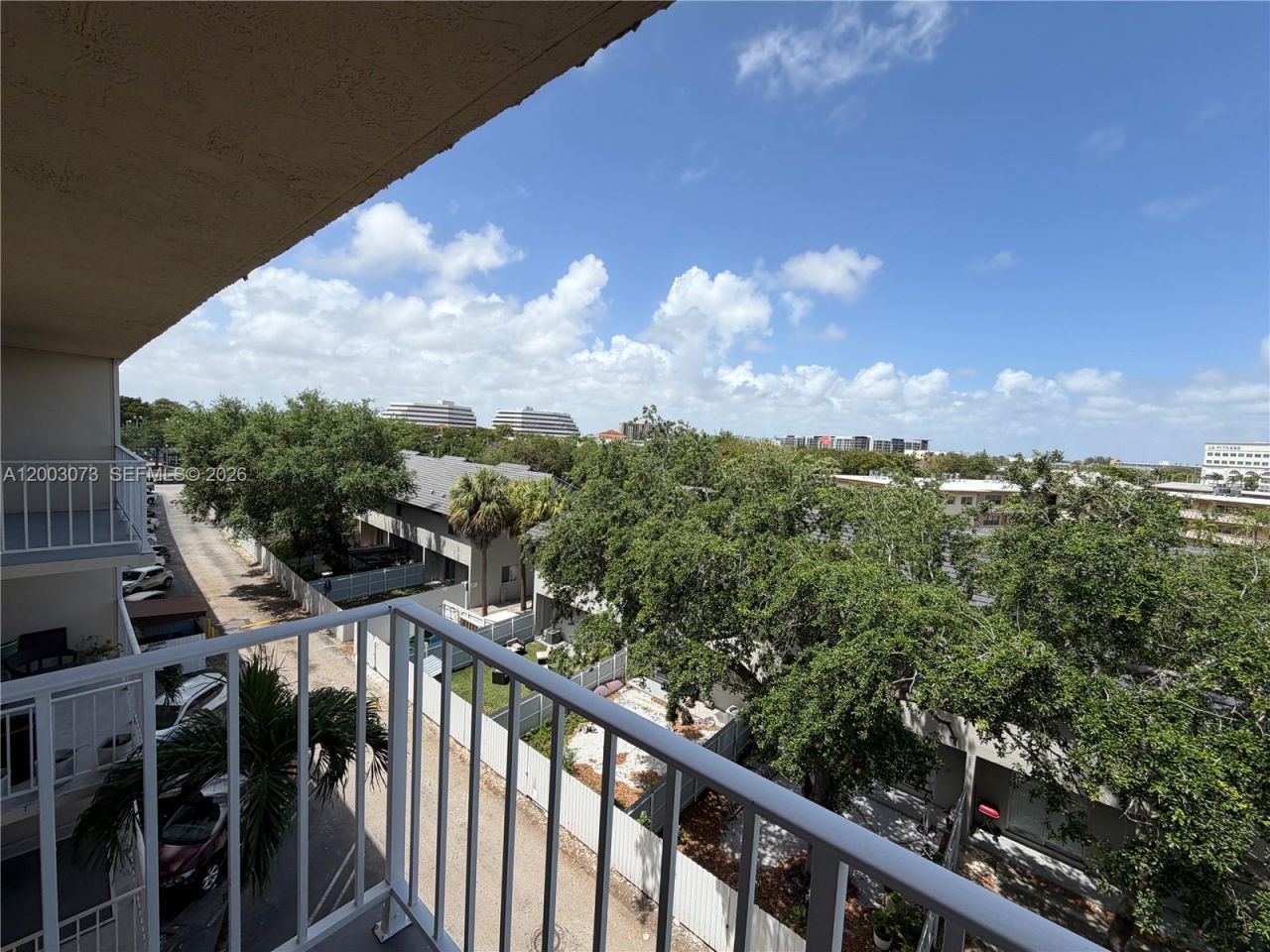 1805 Sans Souci Blvd , Unit 526, North Miami, FL 33181 Photo