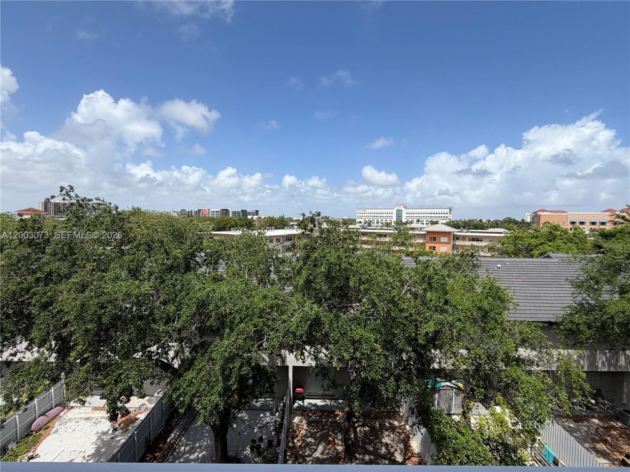 1805 Sans Souci Blvd , Unit 526, North Miami, FL 33181 Photo