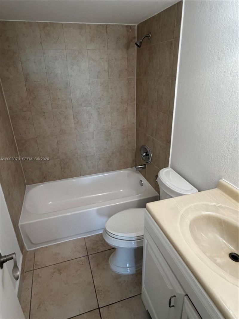 1805 Sans Souci Blvd , Unit 526, North Miami, FL 33181 Photo
