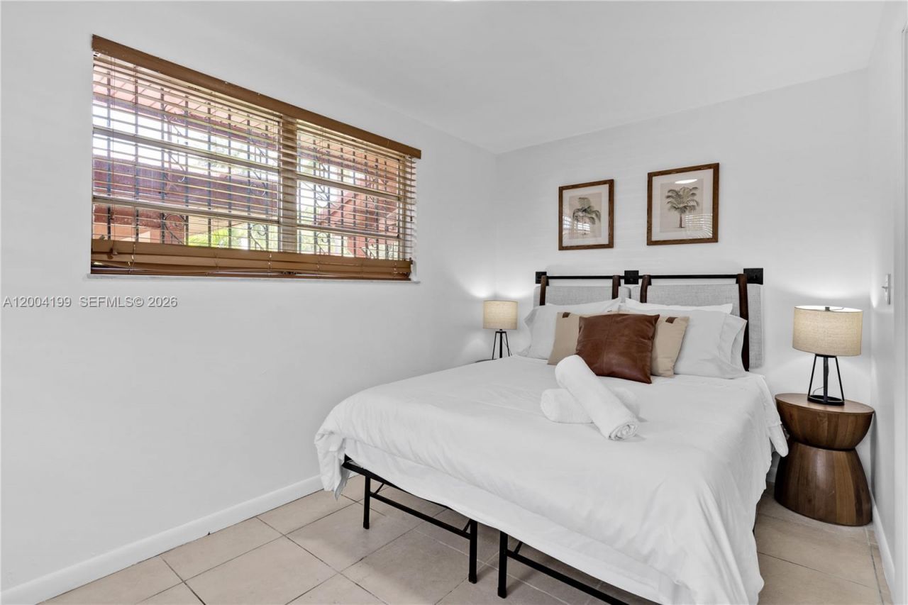 1841 SW 29th Ave , Unit B, Miami, FL 33145 Photo