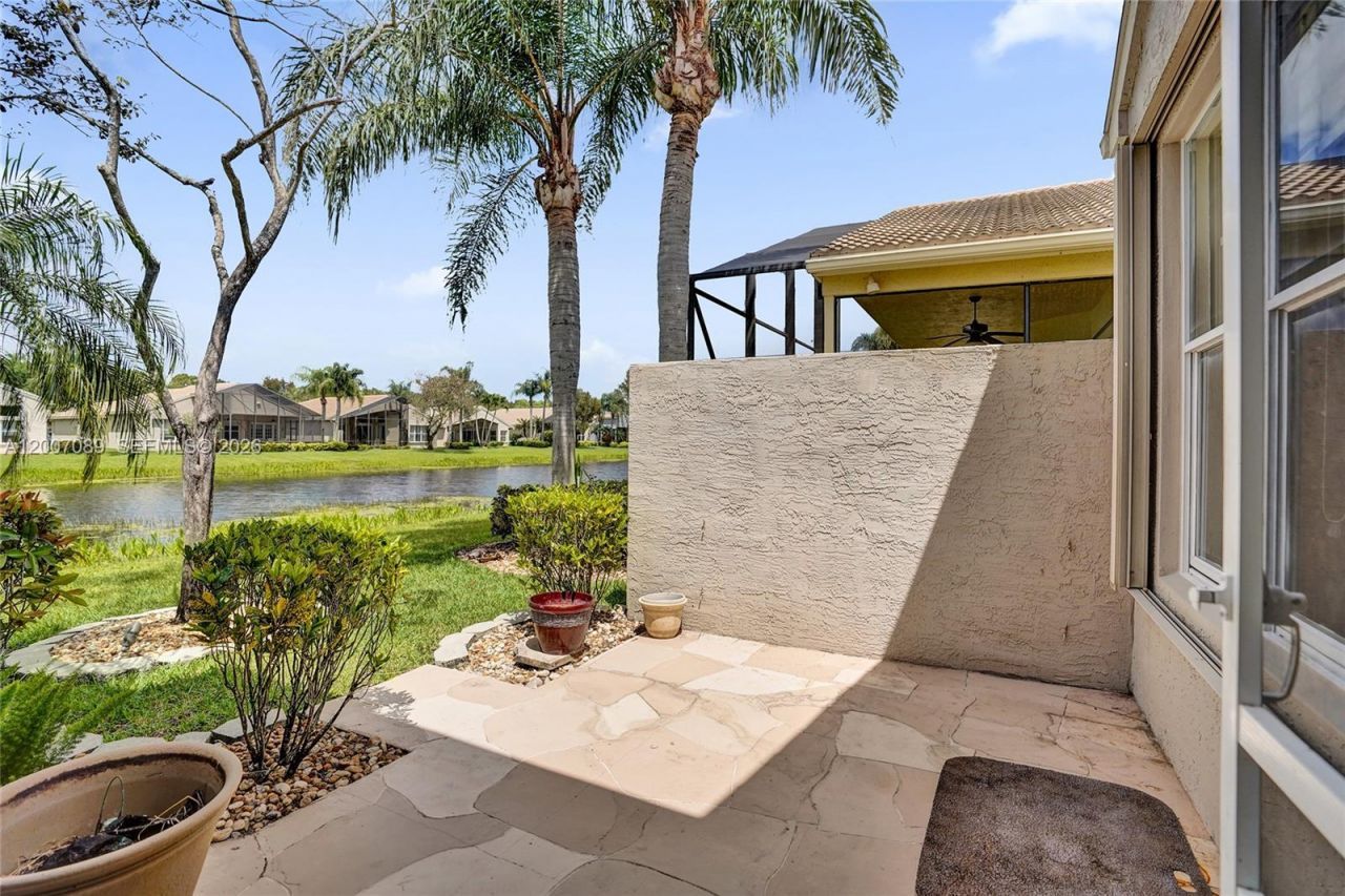 8257 La Jolla Vista Ln, Lake Worth, FL 33467 Photo