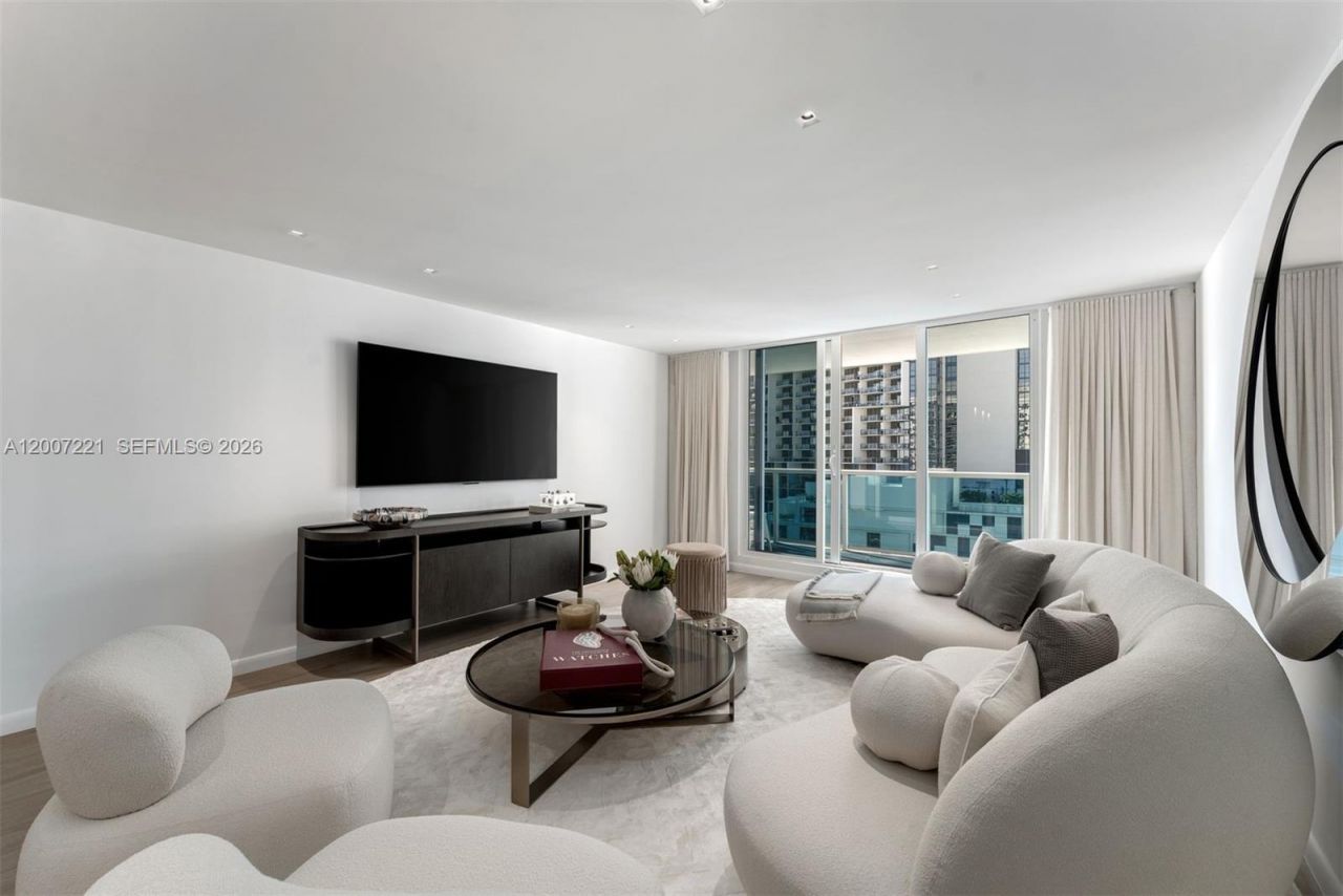 2301 Collins Ave , Unit 902, Miami Beach, FL 33139 Photo