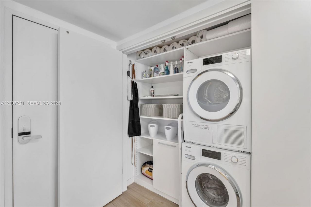 2301 Collins Ave , Unit 902, Miami Beach, FL 33139 Photo