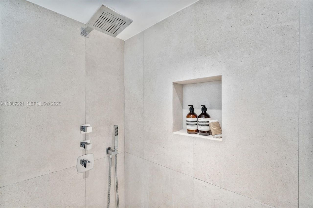 2301 Collins Ave , Unit 902, Miami Beach, FL 33139 Photo