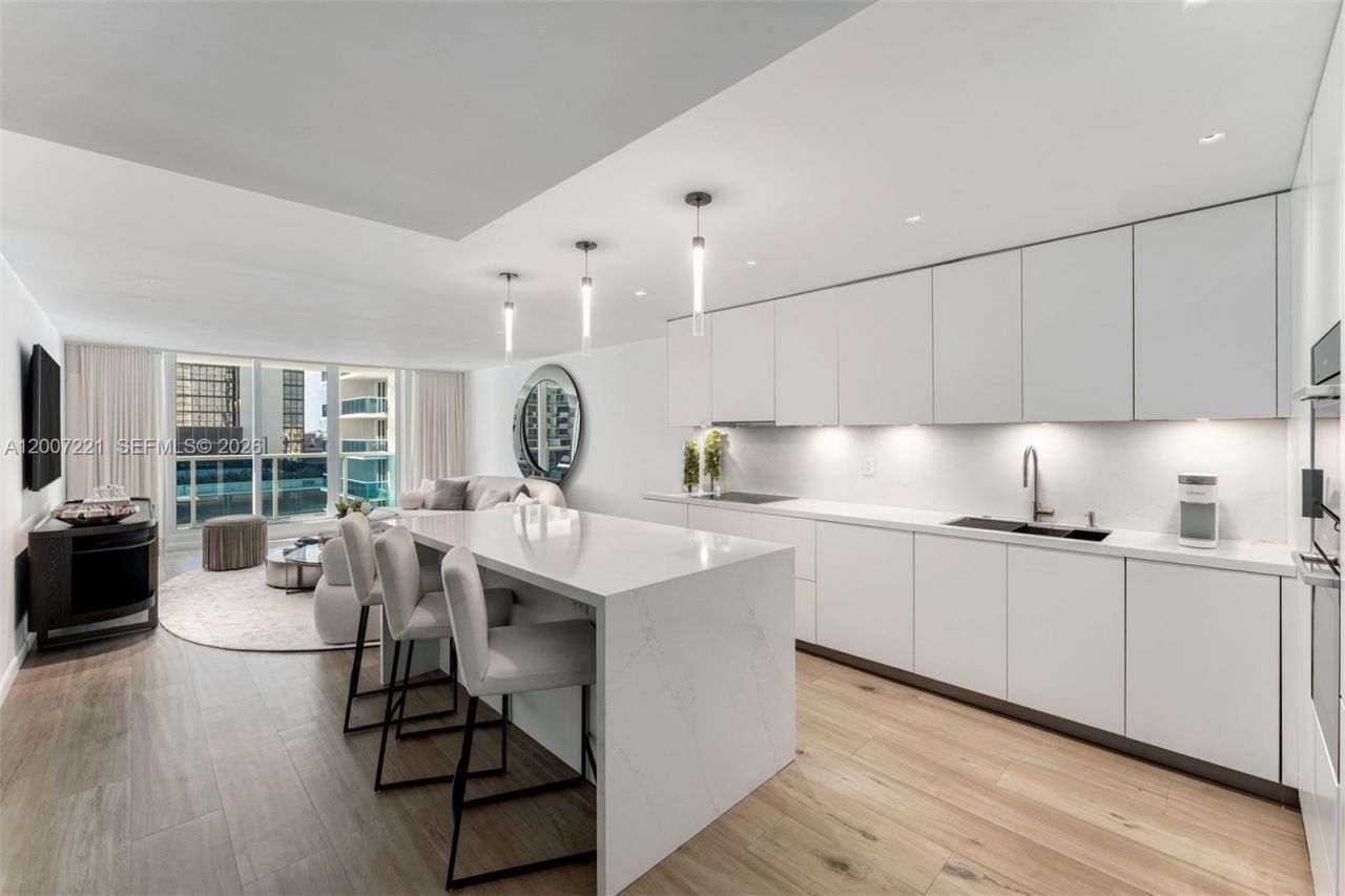 2301 Collins Ave , Unit 902, Miami Beach, FL 33139 Photo