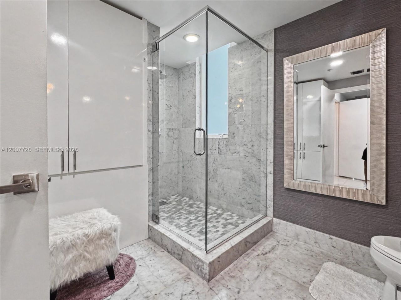 253 NE 2nd St , Unit 1003, Miami, FL 33132 Photo