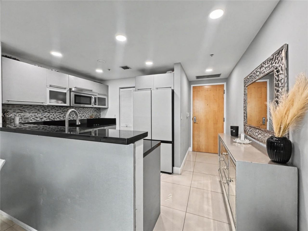 253 NE 2nd St , Unit 1003, Miami, FL 33132 Photo