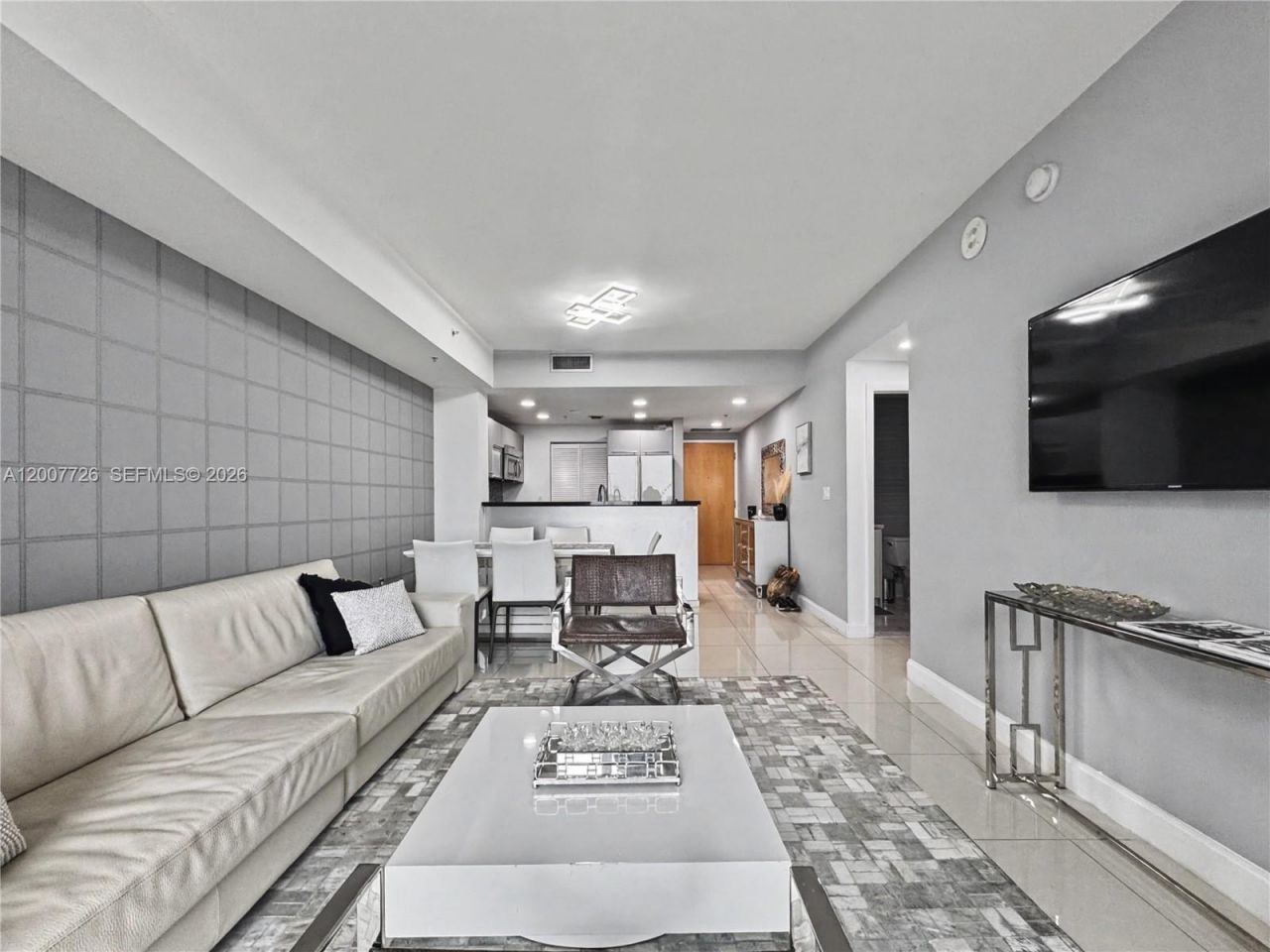 253 NE 2nd St , Unit 1003, Miami, FL 33132 Photo