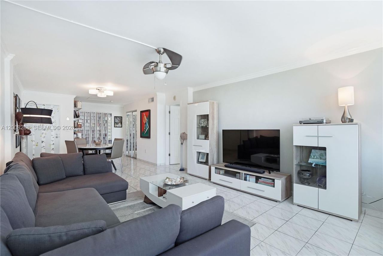 245 18th St, Unit 605, Miami Beach, FL 33139 Photo