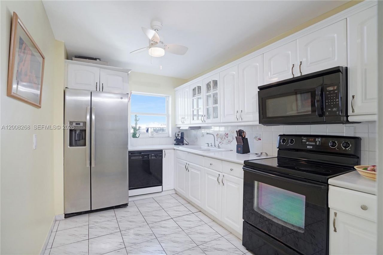 245 18th St, Unit 605, Miami Beach, FL 33139 Photo
