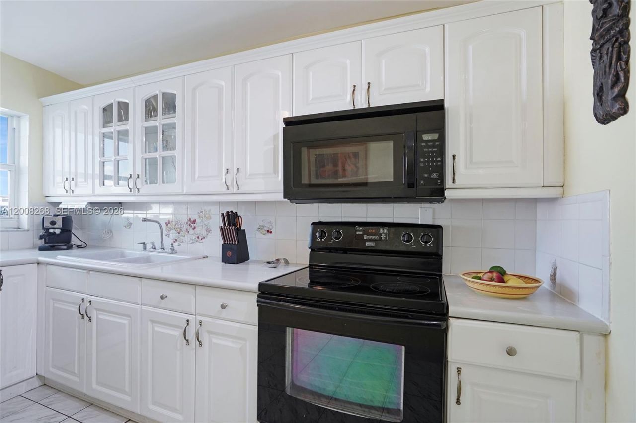 245 18th St, Unit 605, Miami Beach, FL 33139 Photo