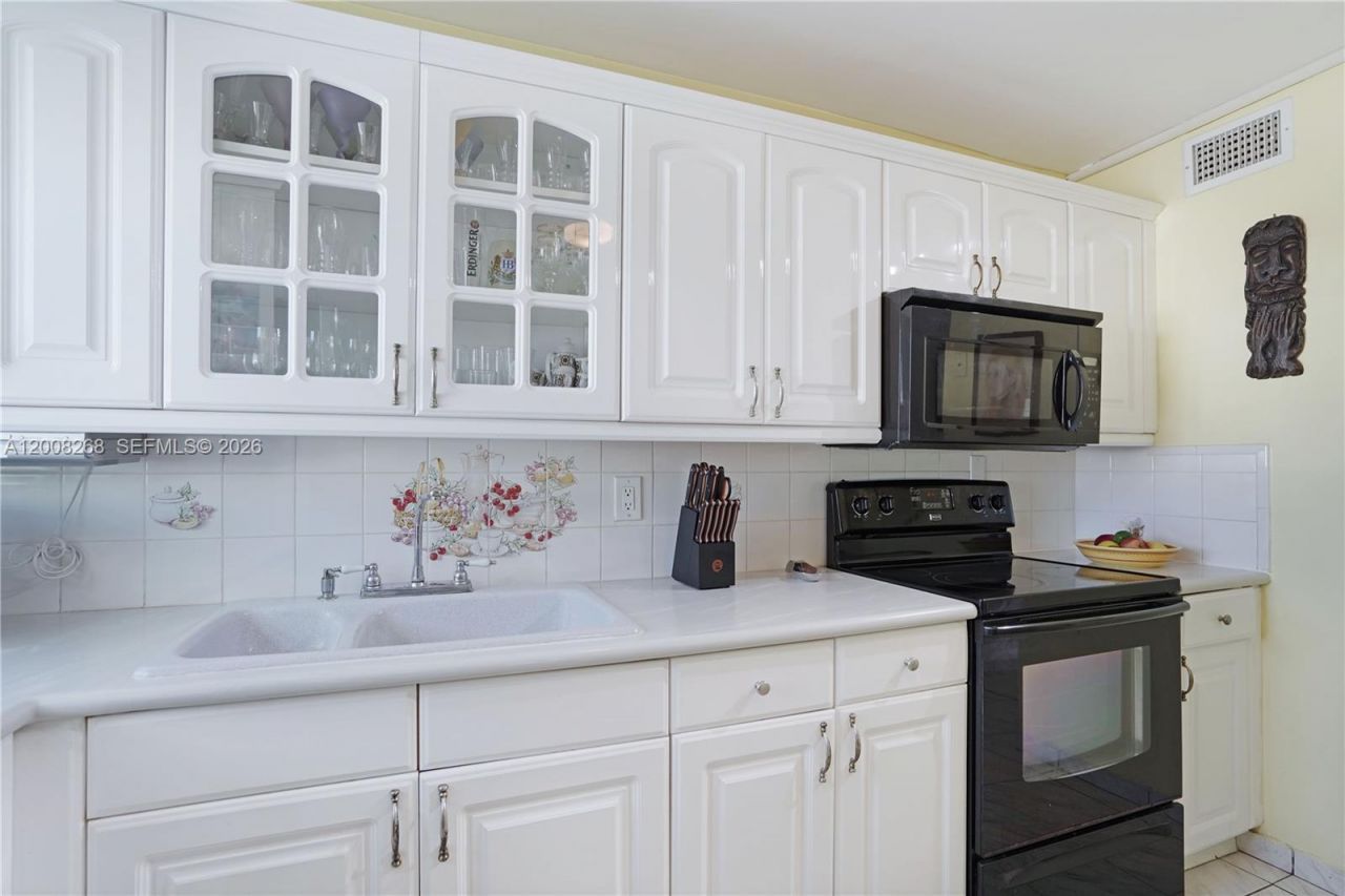 245 18th St, Unit 605, Miami Beach, FL 33139 Photo