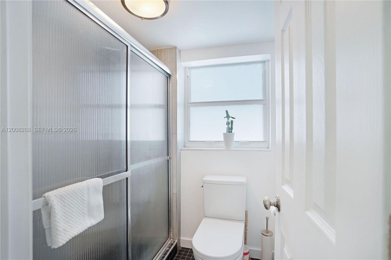 245 18th St, Unit 605, Miami Beach, FL 33139 Photo