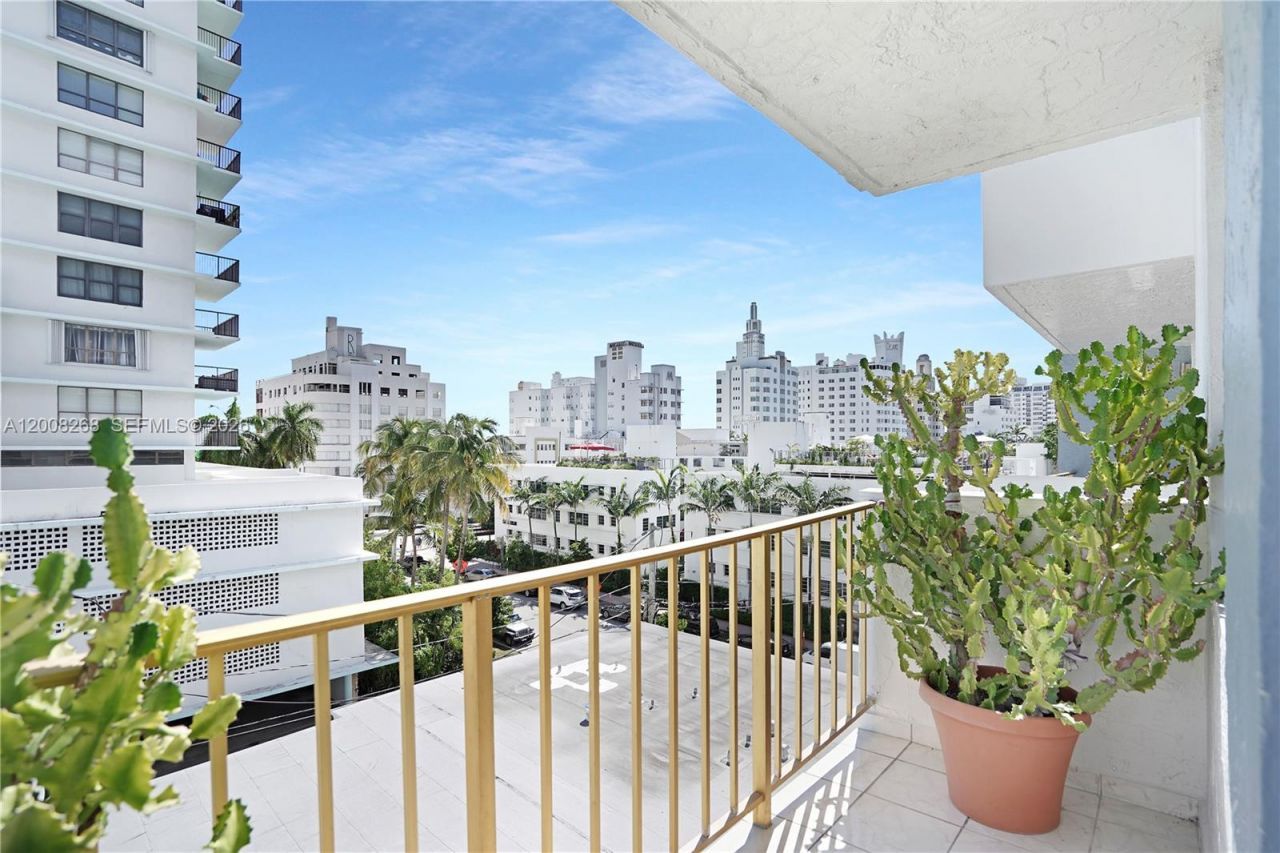 245 18th St, Unit 605, Miami Beach, FL 33139 Photo