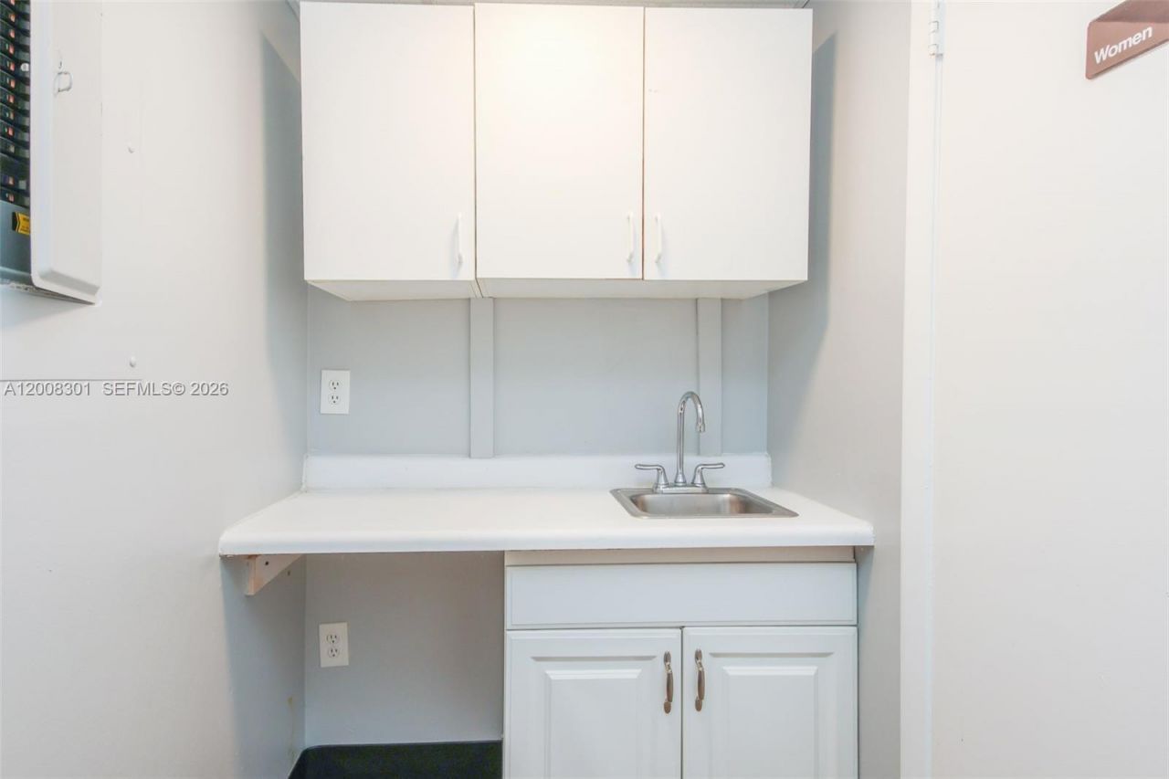 3223 NW 10th Terrace , Unit 609, Fort Lauderdale, FL 33309 Photo