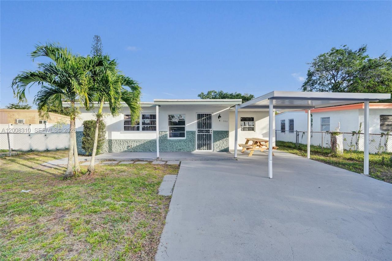 2100 Service Rd, Opa Locka, FL 33054 Photo