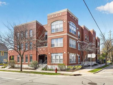 280 Division Street, Unit 301, Madison, WI 53704