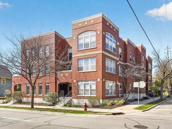 280 Division Street, Unit 301, Madison, WI 53704