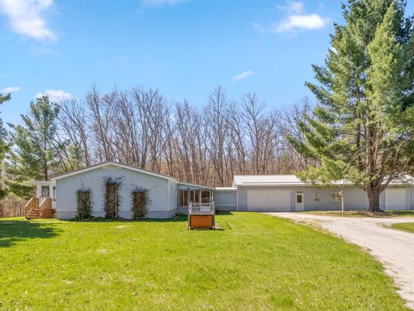 7291 S 184th Avenue, Holton, MI 49425