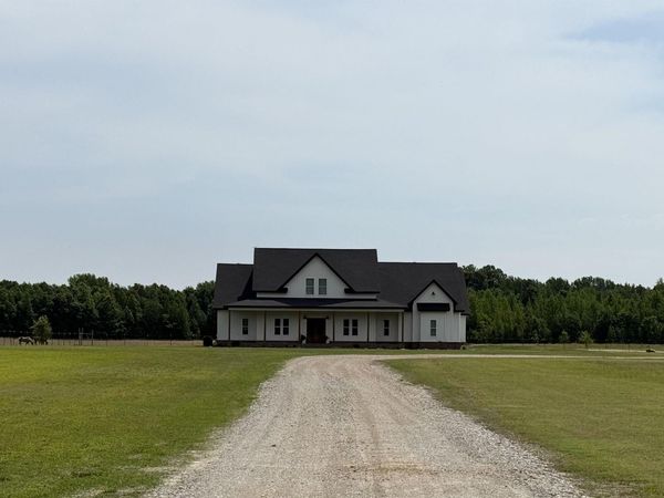 2110 Ponderosa Dr, Jonesboro, AR 72405