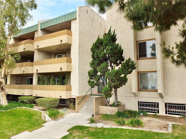 12121 Centralia Street, Unit 206, Lakewood, CA 90715
