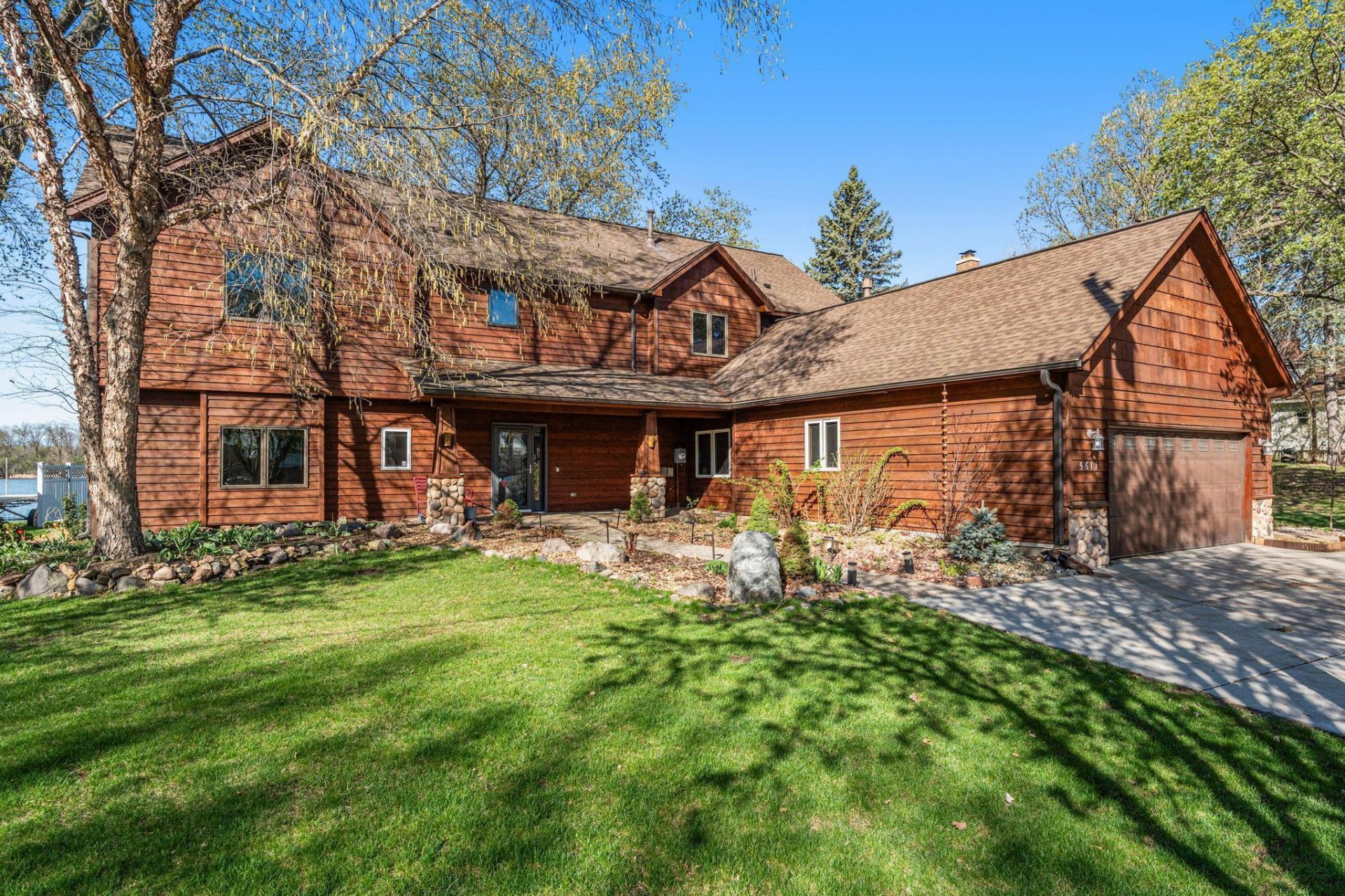 5611 Indiana Avenue N, Brooklyn Center, MN 55429