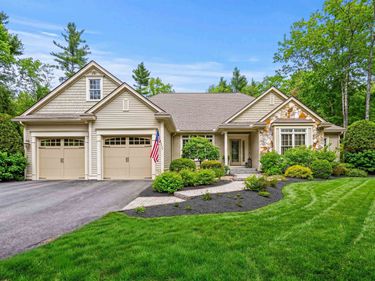 12 Amber Lane, Bedford, NH 03110