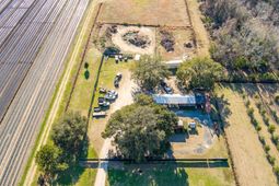 4750 River Road  photo 4