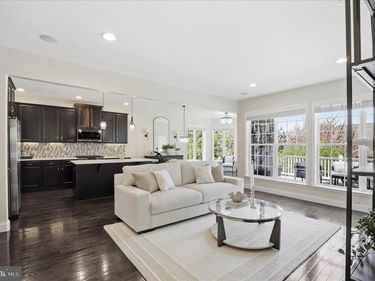 7 CRICKET GRN, LANCASTER, PA 17602